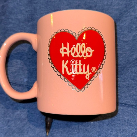 Mug by Hello Kitty, NWT, Pink w/Hello Kitty, 20 oz. - Picture 7 of 8